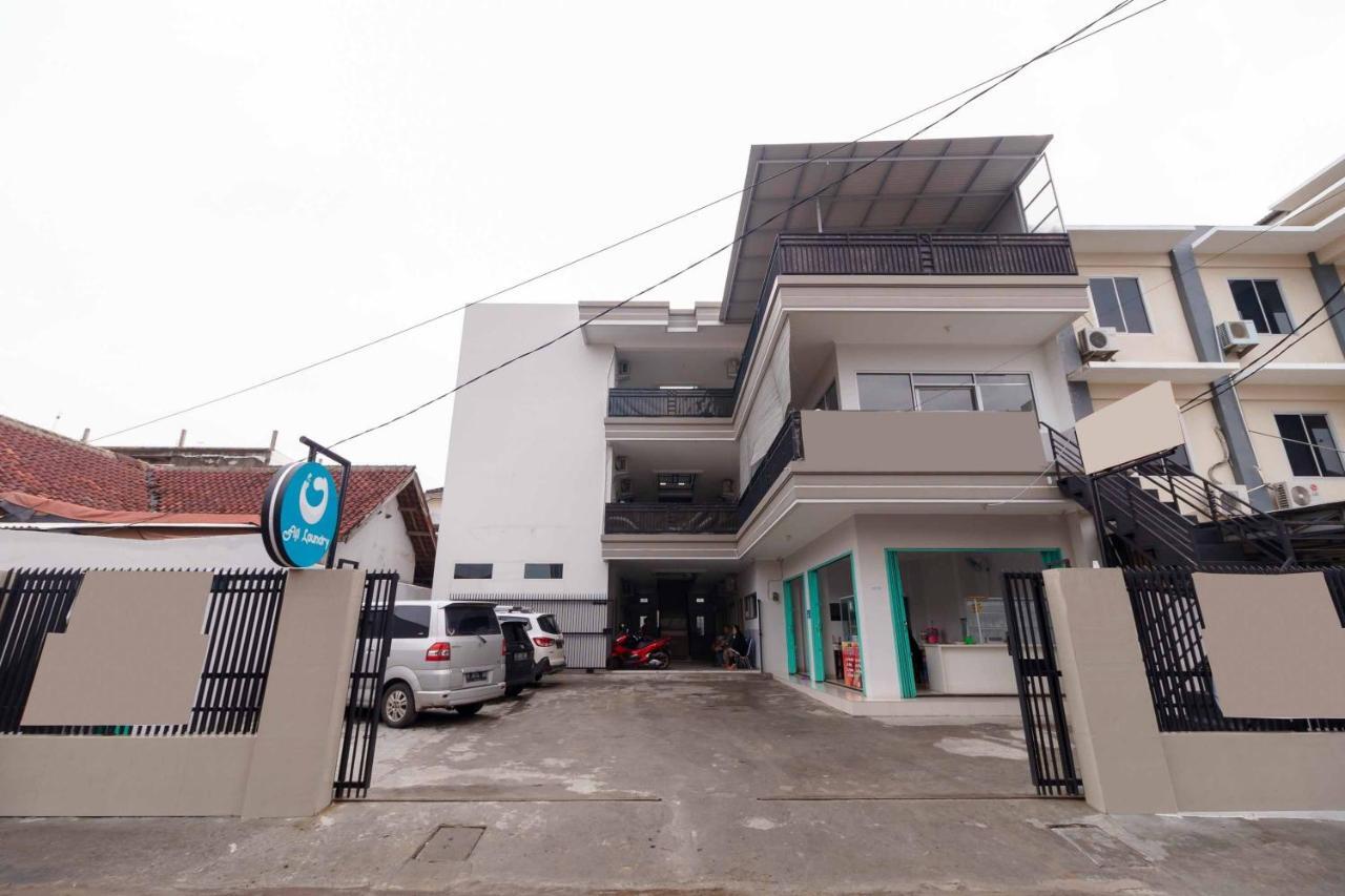 Hotel Reddoorz Syariah Near Stasiun Lrt Bumi Sriwijaya Palembang Exterior foto