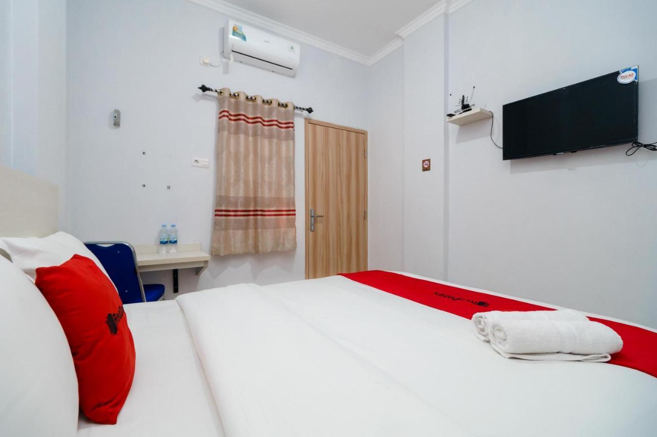 Hotel Reddoorz Syariah Near Stasiun Lrt Bumi Sriwijaya Palembang Exterior foto